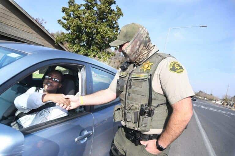 Agriland employees help Sheriff’s Department spread holiday cheer