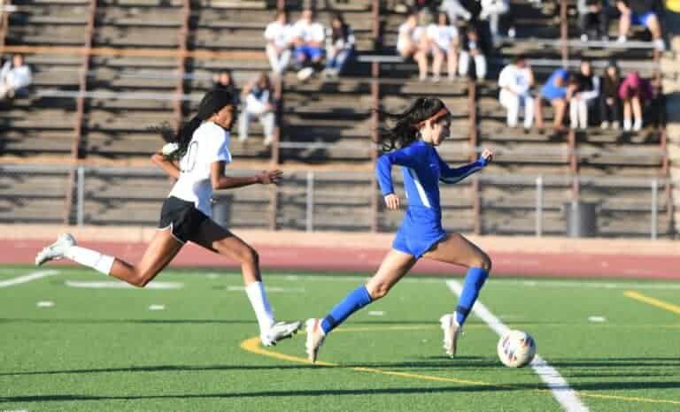 Coyotes preserve tie with Redwood