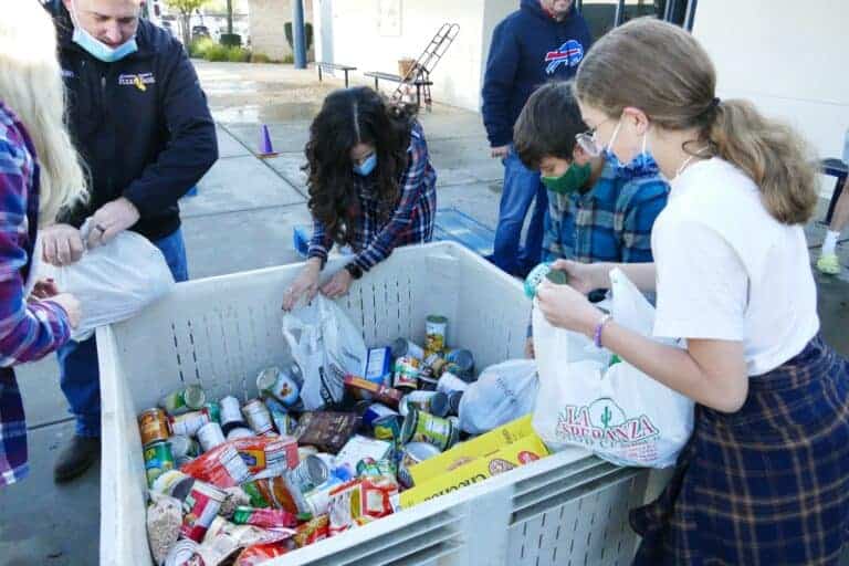 Pershing food drive breaks district record