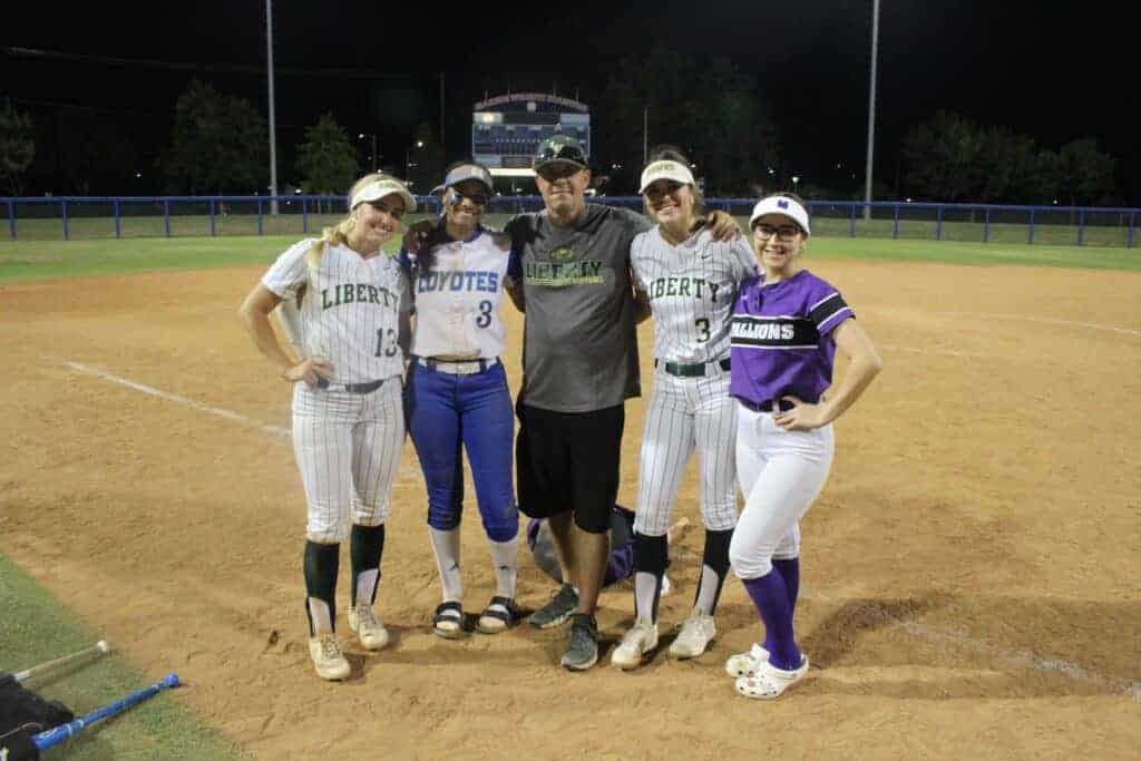 Photo - Walks and miscues dominate All-Star game