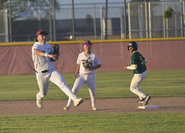 Toros’ baseball falls to Rough Riders