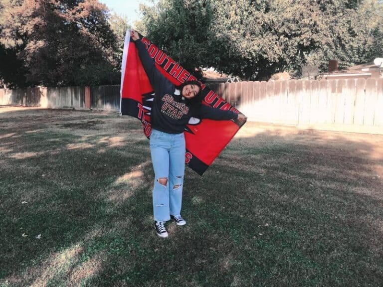 Volleyball star signs with Southern Utah
