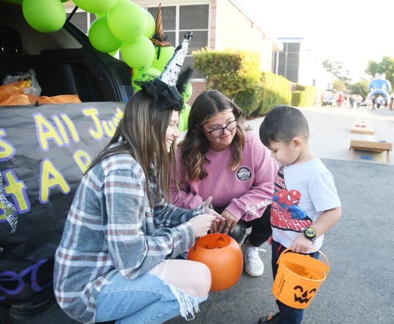 MHS hosts Trunk or Treat