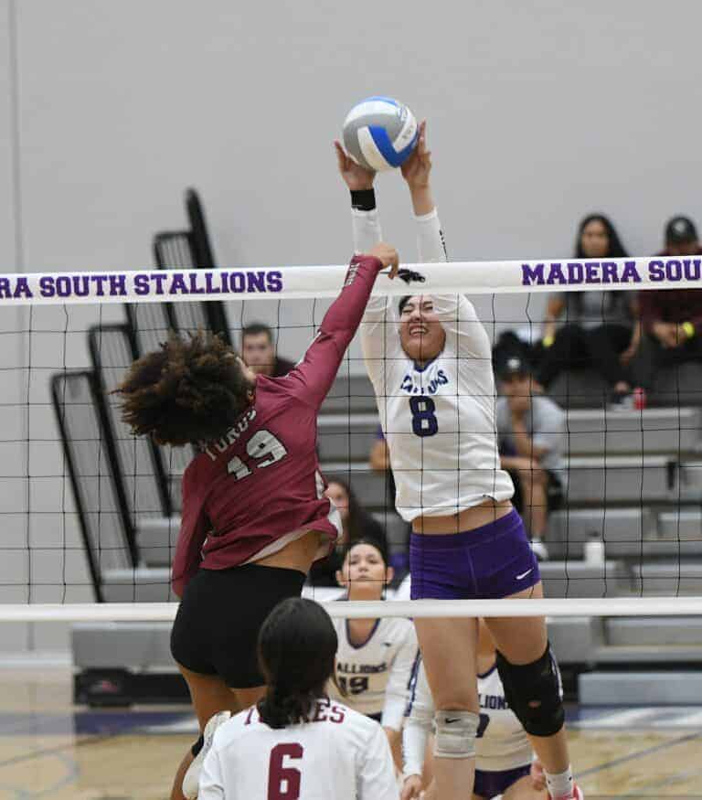 Stallions beat Toros to close season