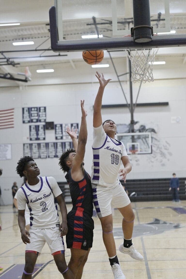 Big 2nd and 3rd quarters lead to Stallions’ loss