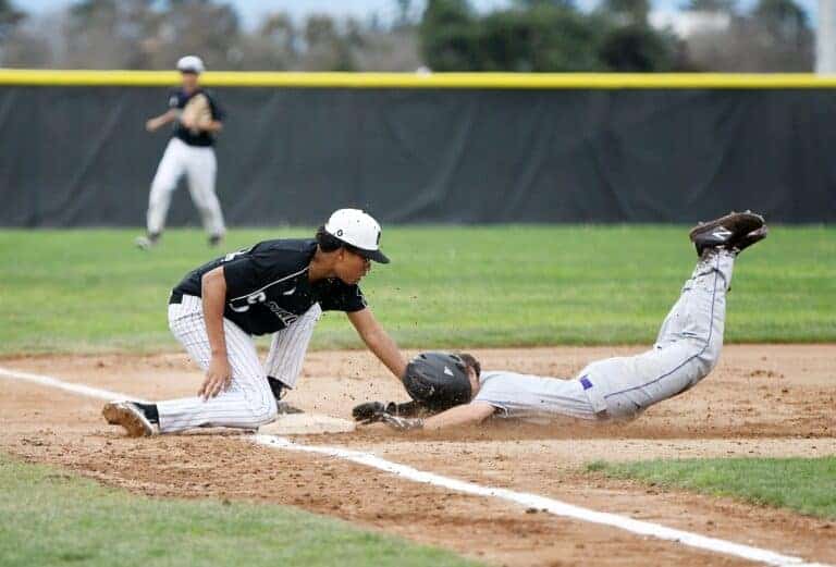 Stallions battle back for win