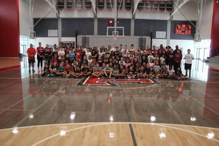 Torres hosts Bulldogs for basketball camp