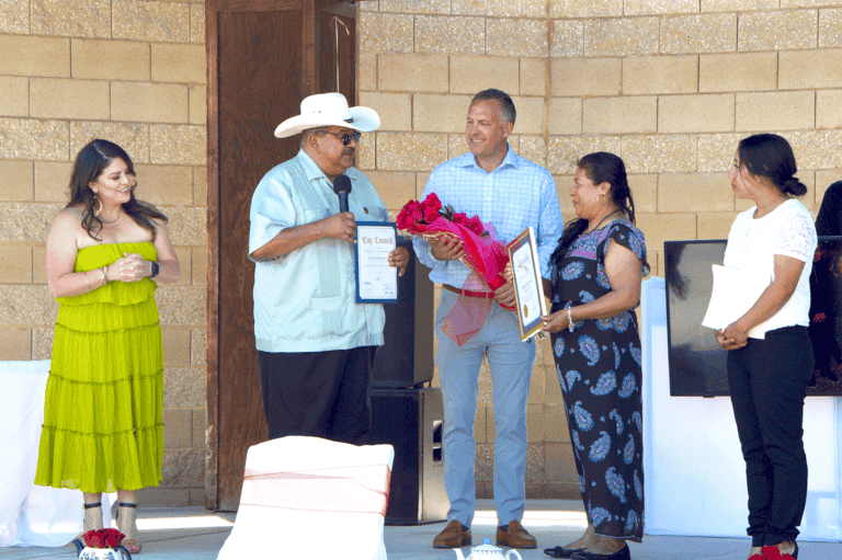 Latinas Unidas fundraiser honors Mother of the Year