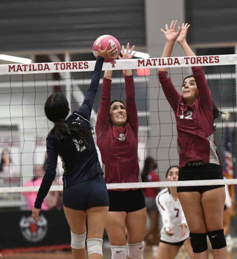 Torres falls in four sets