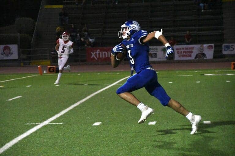 Coyotes roll in rout of Kerman