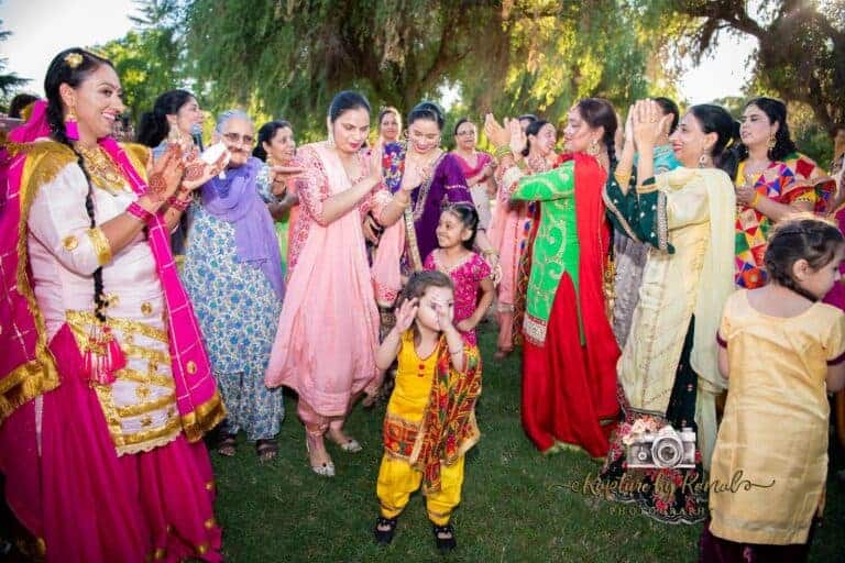 Indian women hold event to celebrate their culture
