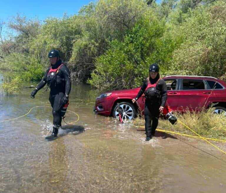 Vehículo encontrado en el río San Joaquín