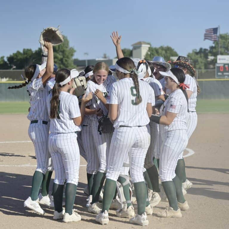 No-hitter, no problem for Hawks
