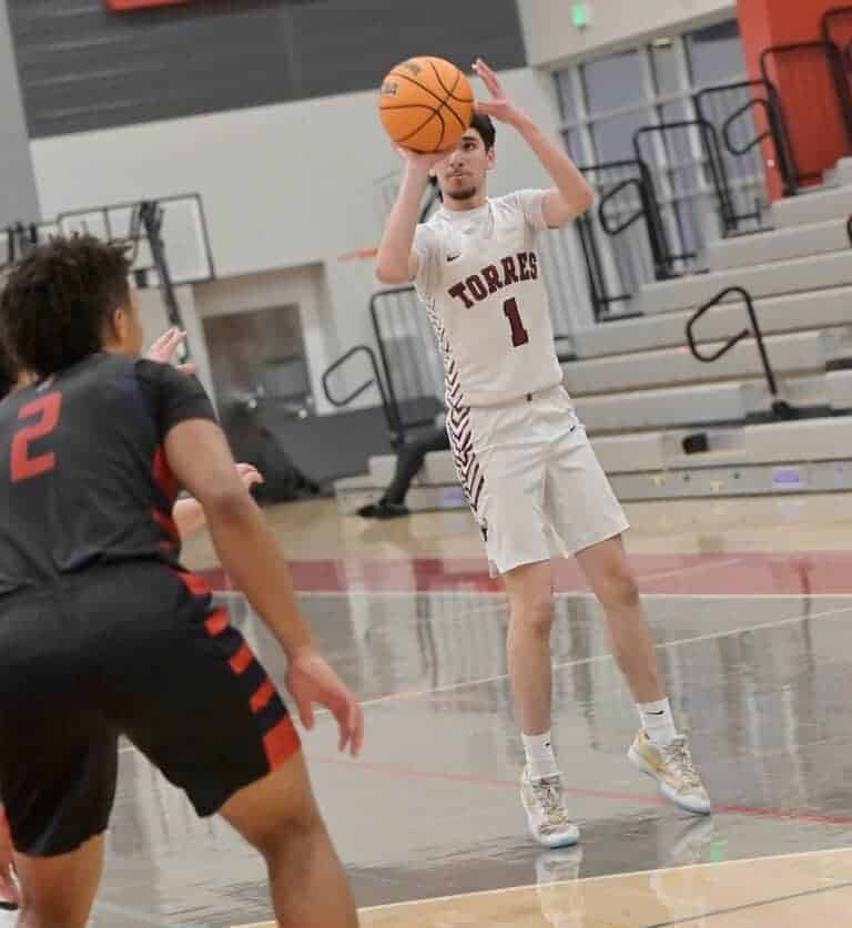 Late run downs Torres boys basketball