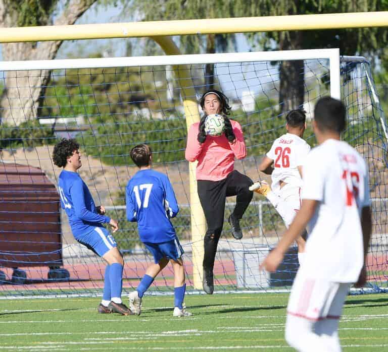 Coyotes come up short in duel against Sanger