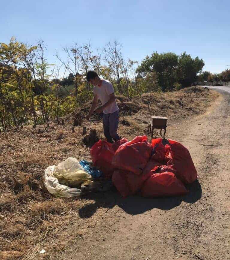 Residents tackle Fresno River trash
