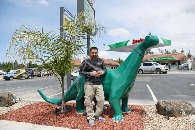 Madera Ranchos scores a Sinclair dinosaur