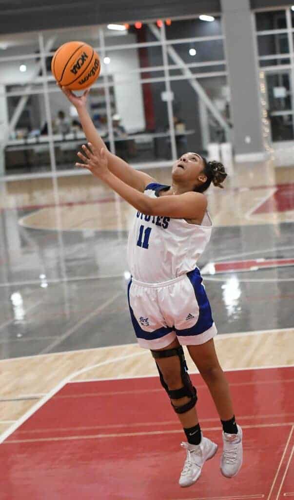 Photo - Madera’s Rhynne Mitchell goes up for an uncontested layup during a victory over LeGrand. Madera held LeGrand without a point for 28 minutes. Mitchell scored six points in the win.