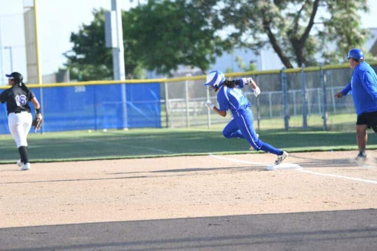 Coyotes make quick work of Stallions