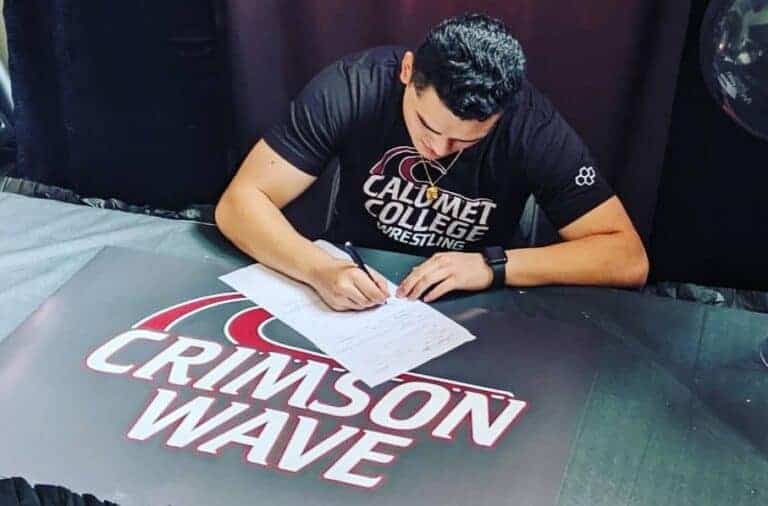 Former Stallions’ wrestler signs with Calumet