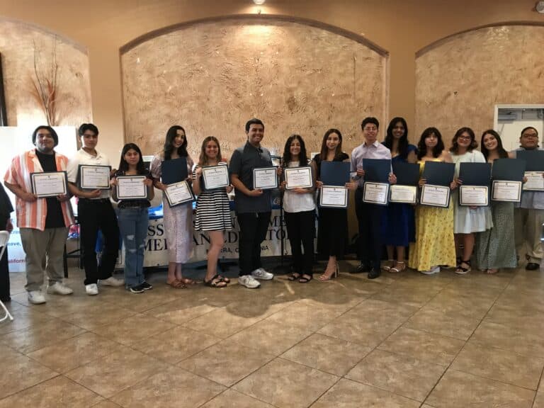 AMAE Presents $16,000 in scholarships