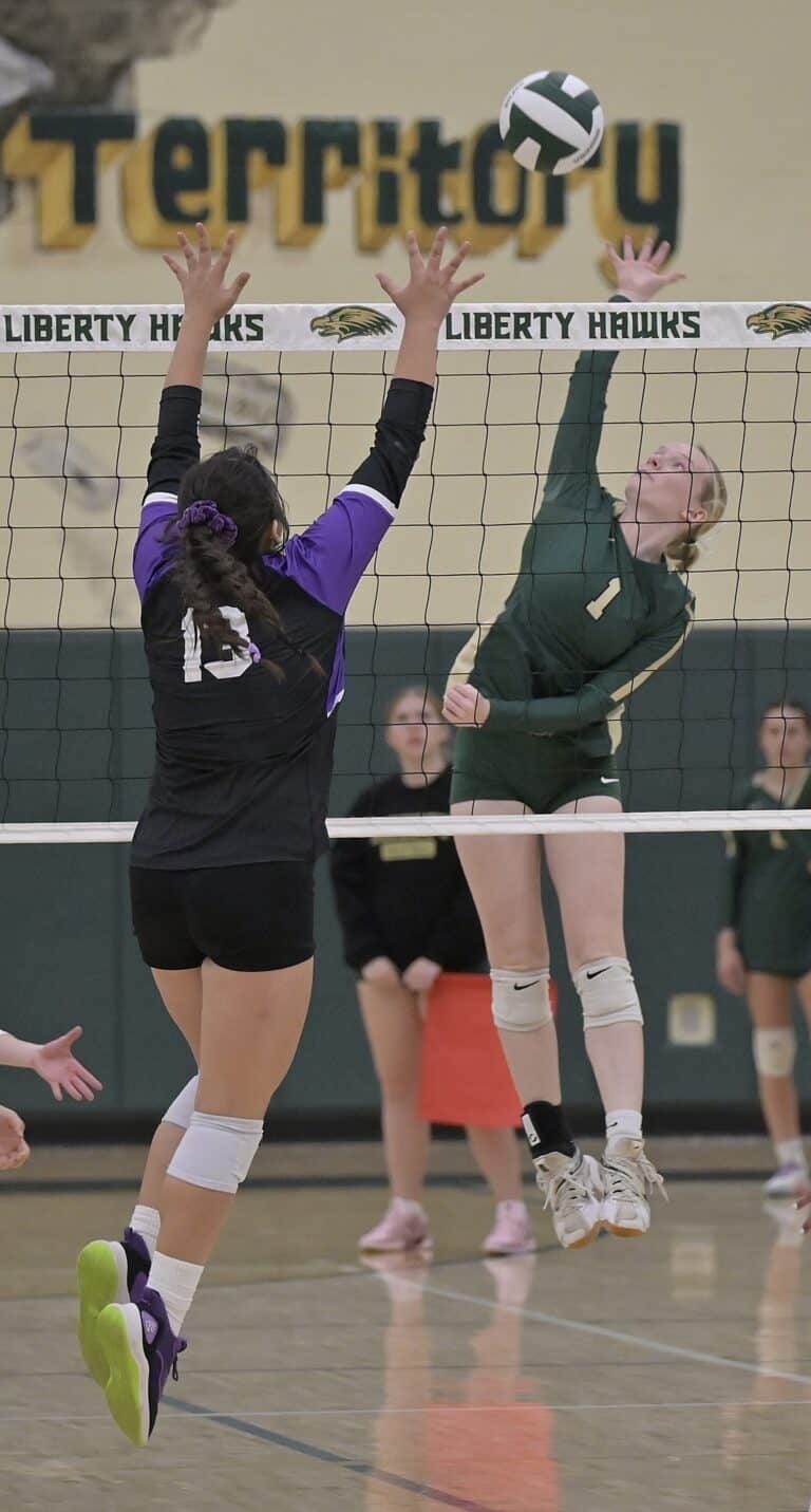 Hawks sweep Madera South for Madera week win