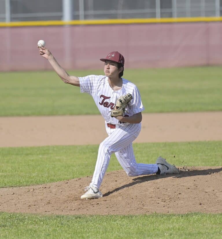 Torres walks to win over Toads