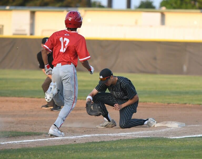 Walks help Sanger sweep Stallions