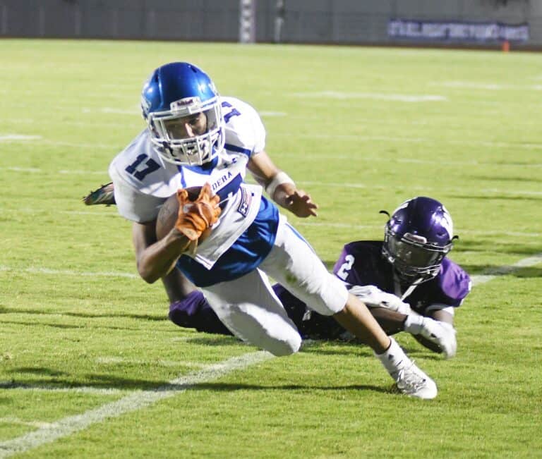 Coyotes win with 42-point half