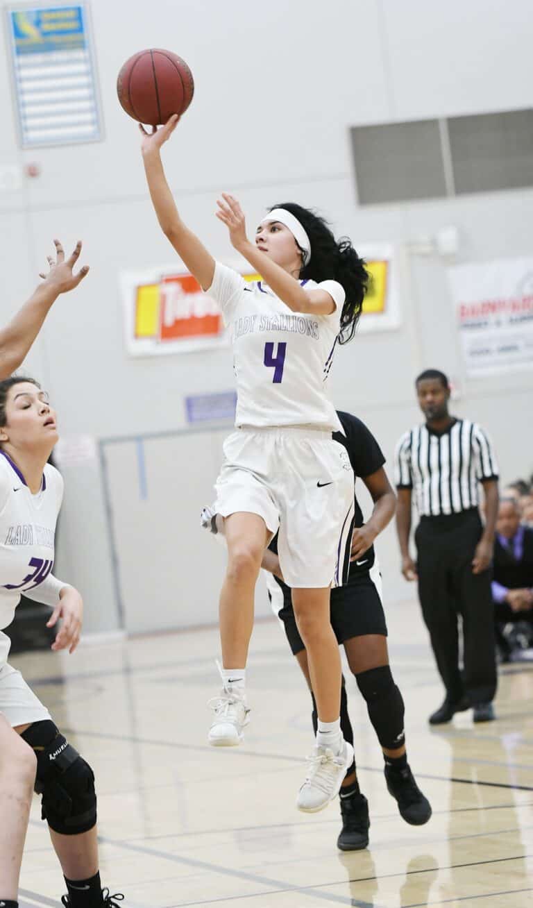 Stallions can’t close in loss