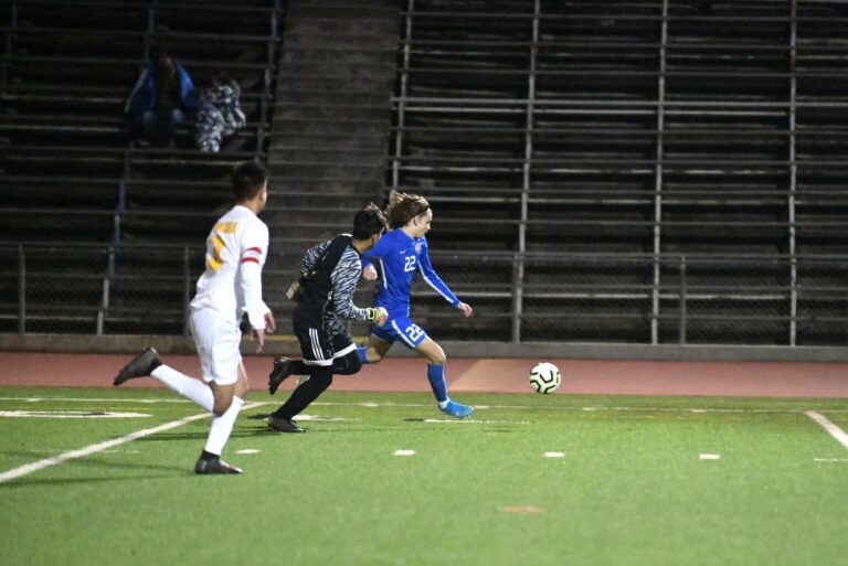 Coyotes cruise to win over Edison