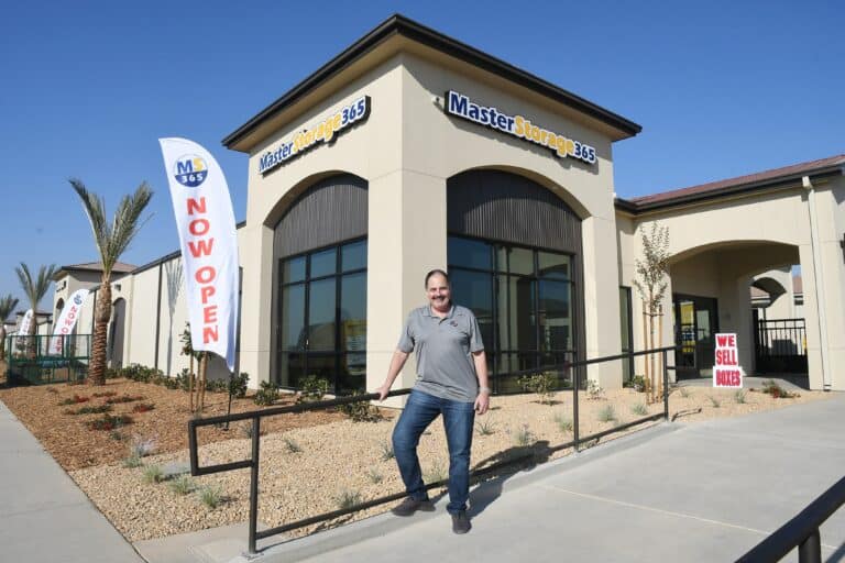New storage complex offers 900 units
