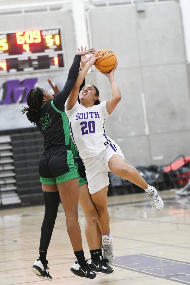 Stallions falter for chance at lead