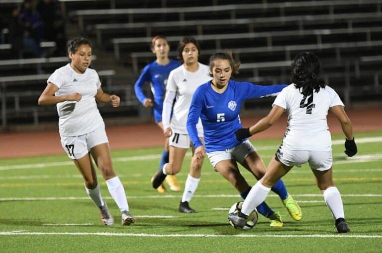 Coyotes improve to 2-0 with offensive output