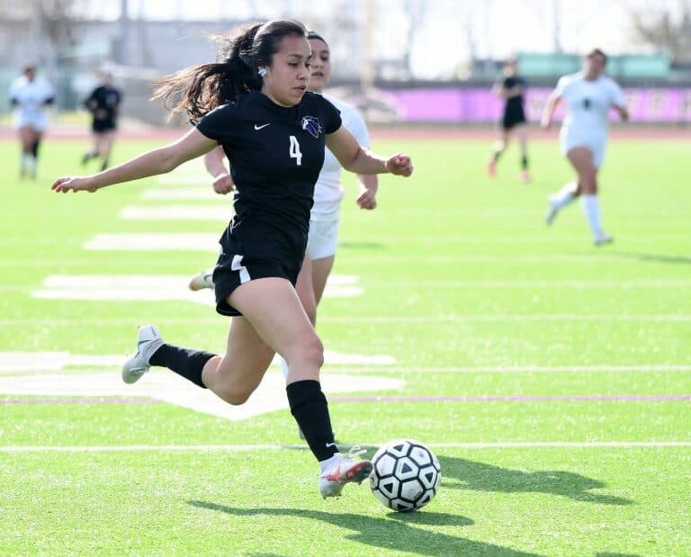 Stallions complete in win