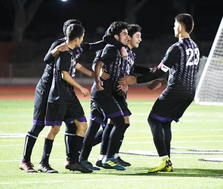 Stallions book place in Valley Championship