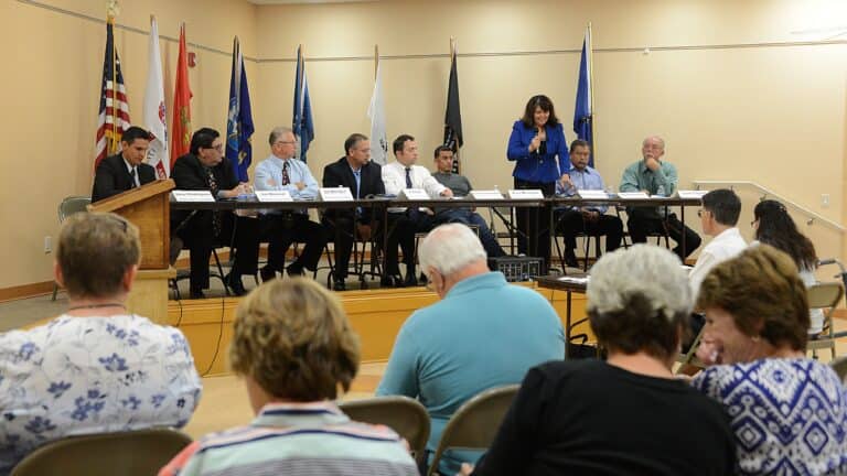 Velarde-Crist quits MUSD board