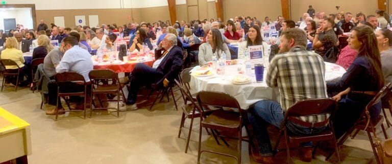 El desayuno celebra el Día Nacional de Oración