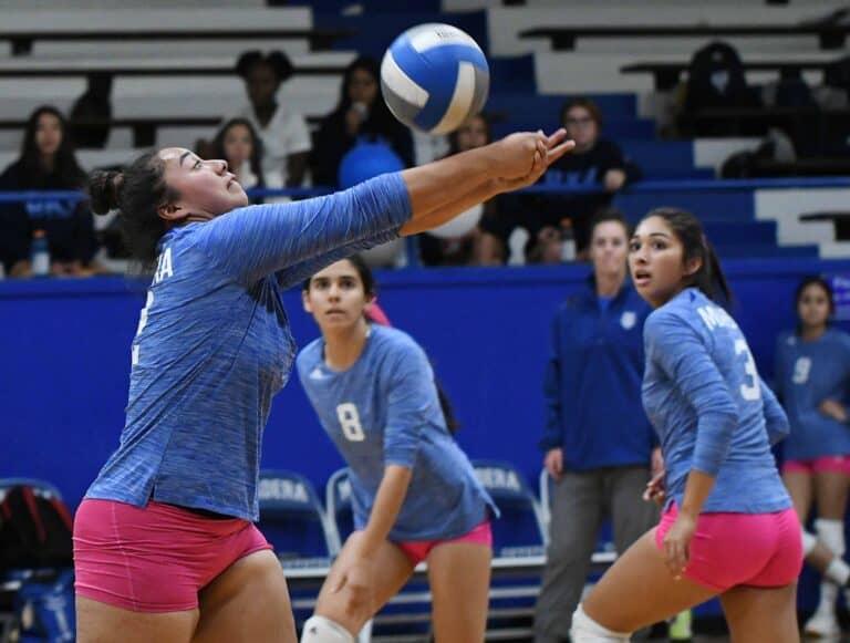 Coyotes stay composed in win against Bullard