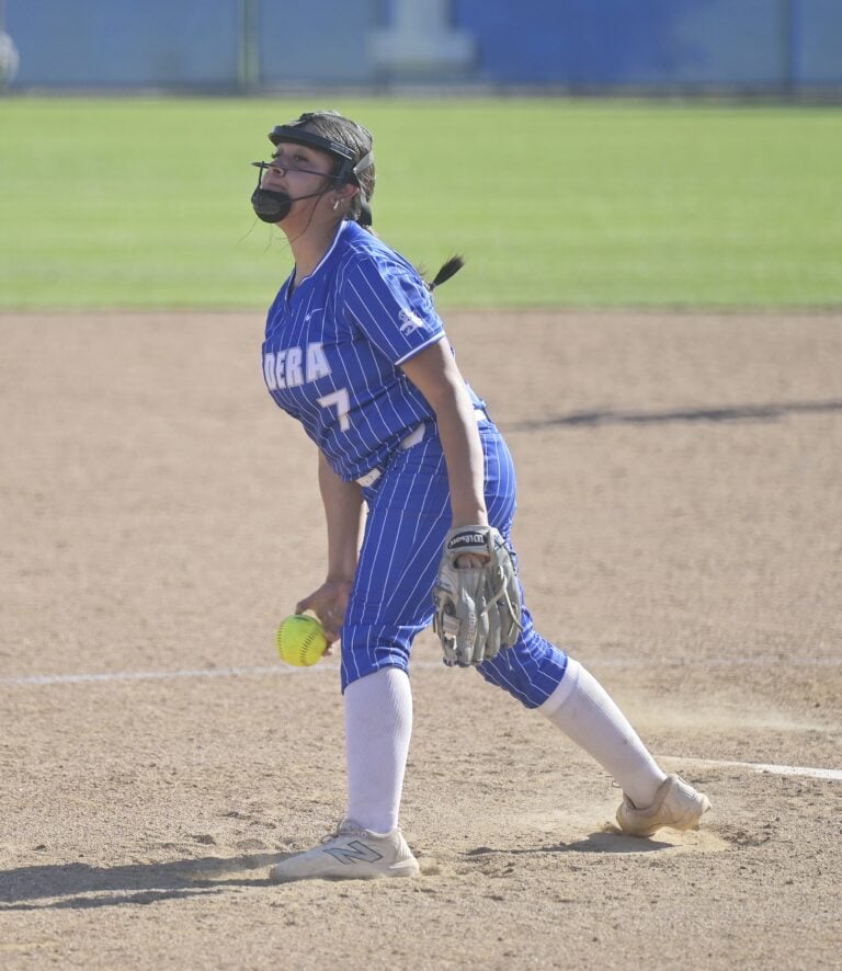 Tired Coyotes fall to Clovis East