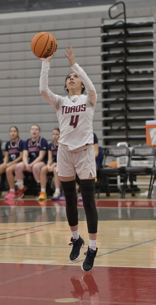 Photo of Matilda Torres Ariana Garcia drives in for a first half bucket in Thursday’s victory over San Joaquin Memorial. 