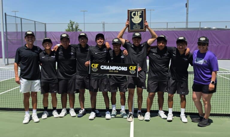 Stallions roll to Div. V title