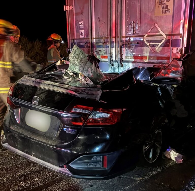 Mother, daughter killed in crash