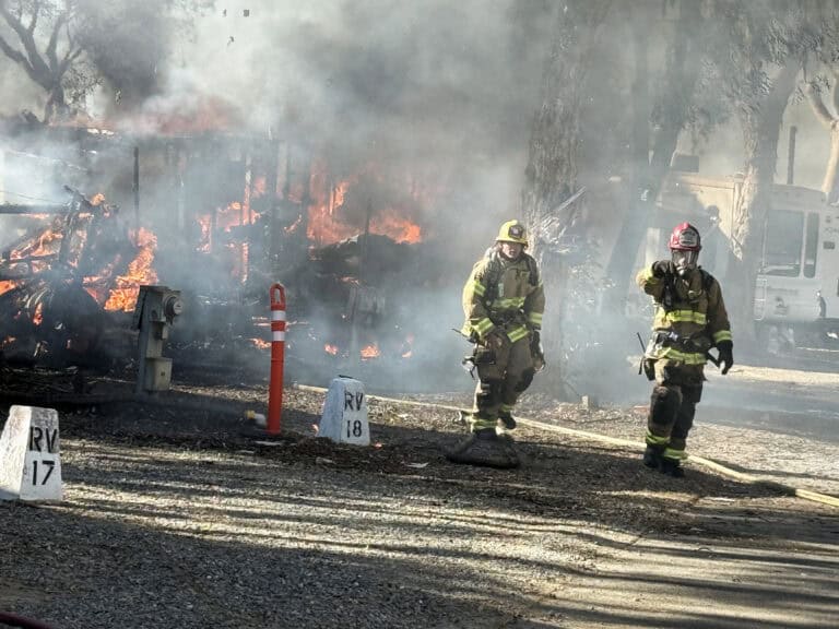 Trailer park fire claims 3 houses