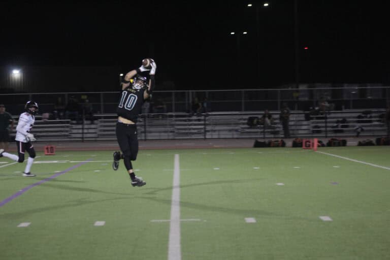 Hawks improve to 5-0 before bye