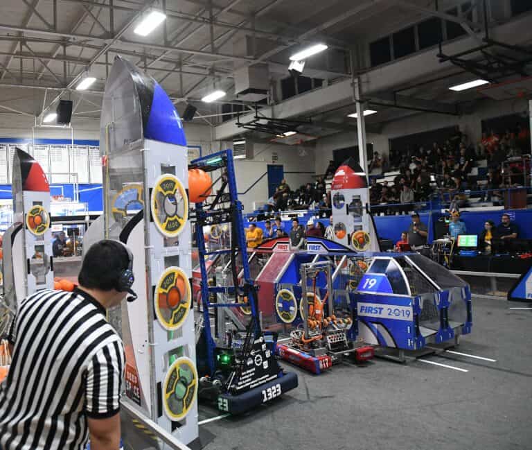 MadTown Robotics defend home turf at throwdown