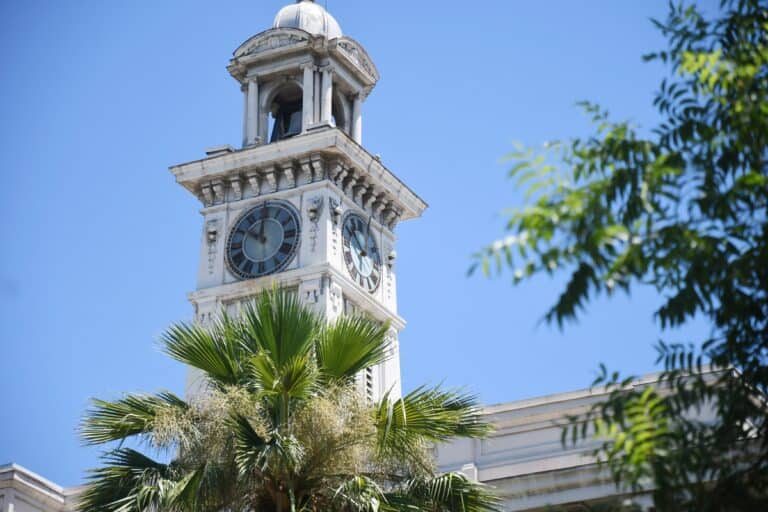 Madera unites to fix clock