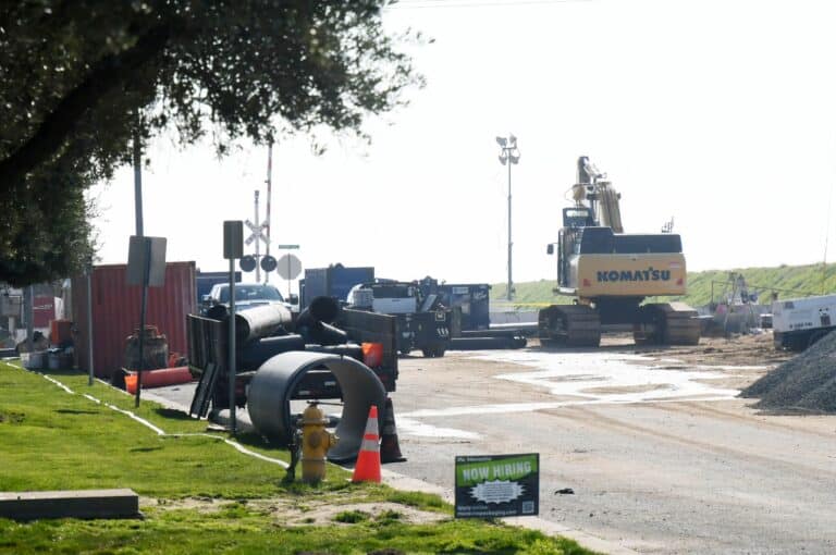 City manager contracts sewer repair