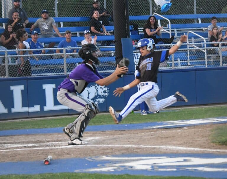 10-run inning lifts Coyotes