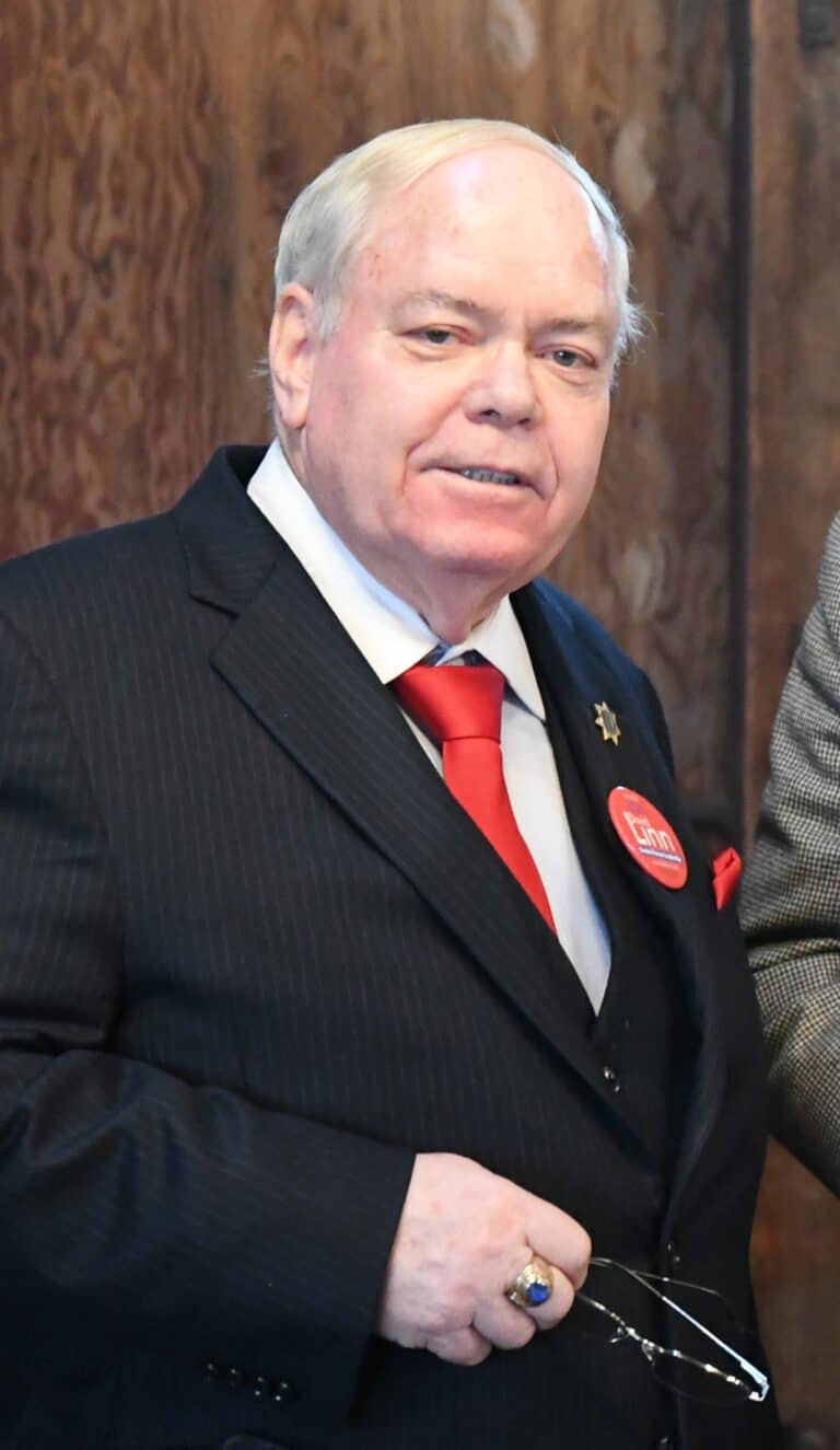 David Linn files for re-election